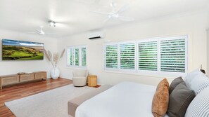 1 bedroom, iron/ironing board, free WiFi, bed sheets - Belle Escapes Poolside Luxury Suite 52 Alamanda Resort Palm Cove (Palm Cove)