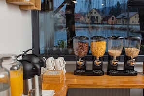 Desayuno buffet todos los días (con cargo)