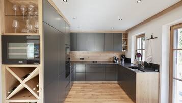 Réfrigérateur, micro-ondes, plaque de cuisson, lave-vaisselle