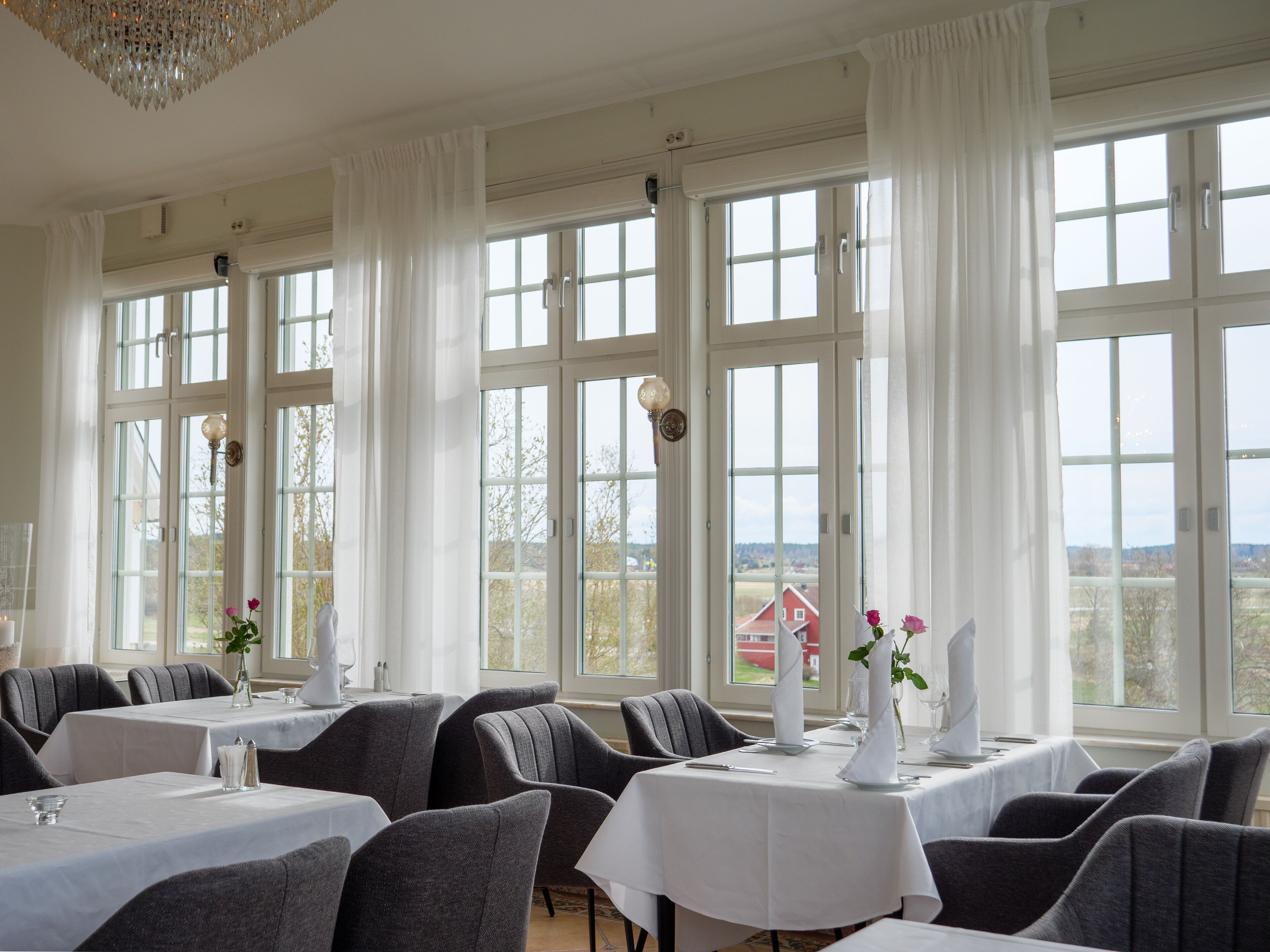 breakfast, lunch, dinner served; garden views