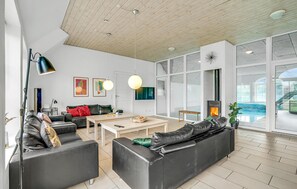 Smart-TV, Kamin, DVD-Player