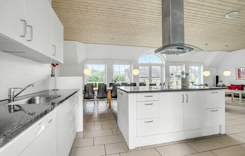 Gorgeous home in Ulfborg with sauna