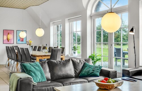 Cozy home in Ulfborg with sauna