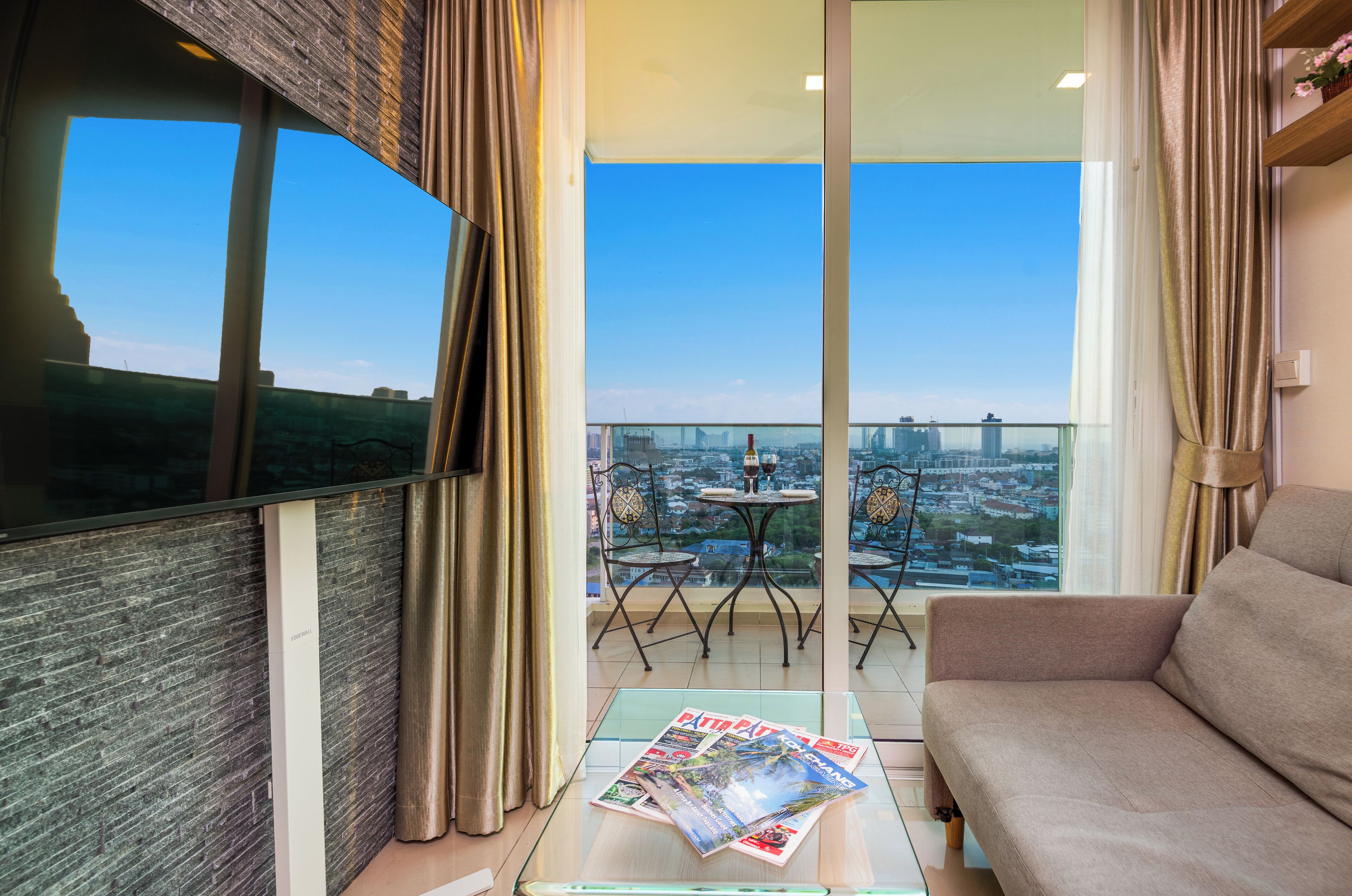 City Garden Tower 2317 -Sea View | City View | Mountain View | Swimming Pool | 1 makuuhuone, untuvapeitot, pillowtop-patjalliset sängyt