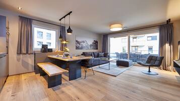 55-inch Smart TV with cable channels, TV, Netflix