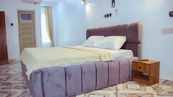 Dundyner, individuelt design, skrivebord