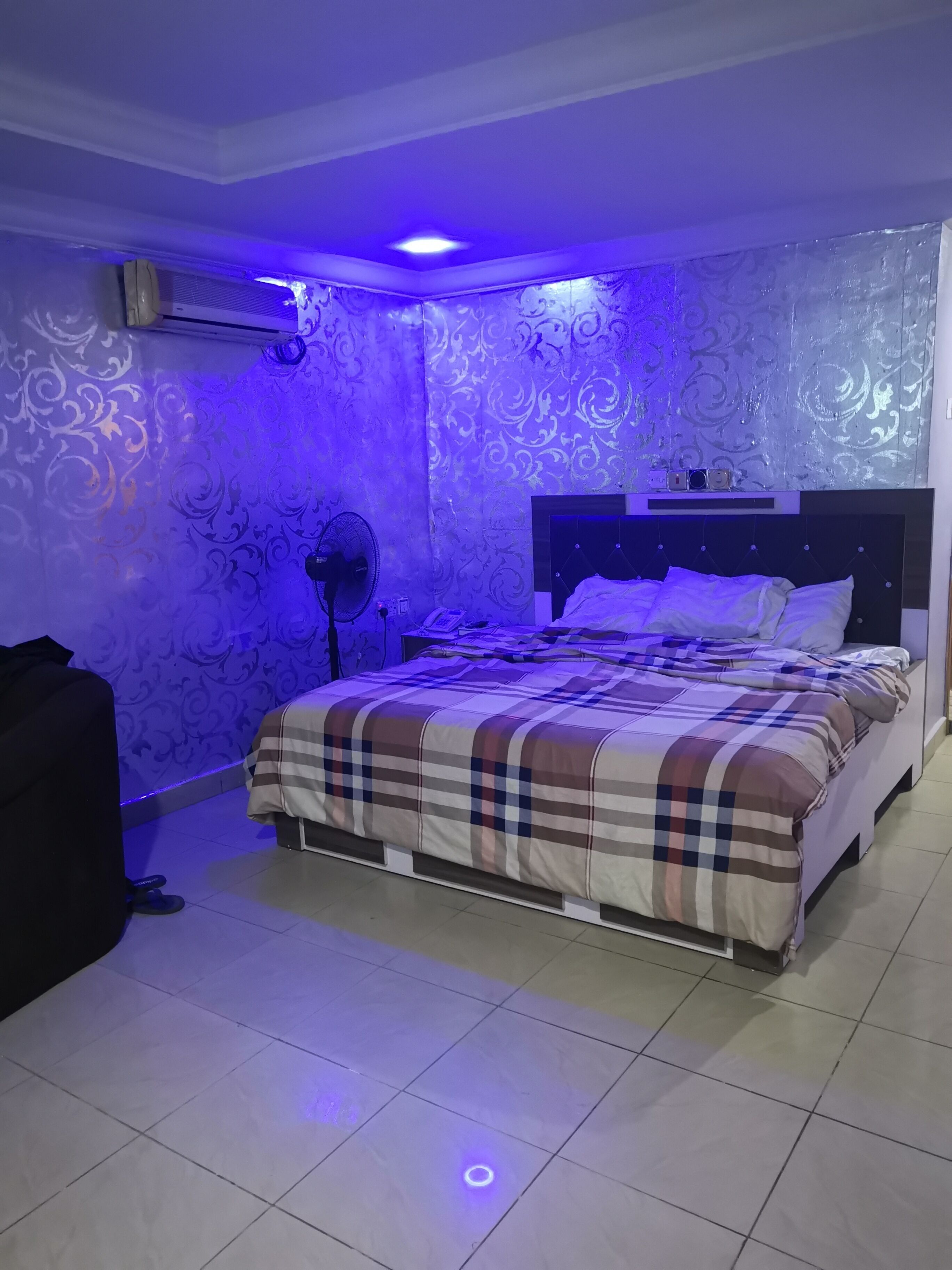 Edredón, decoración personalizada y escritorio 