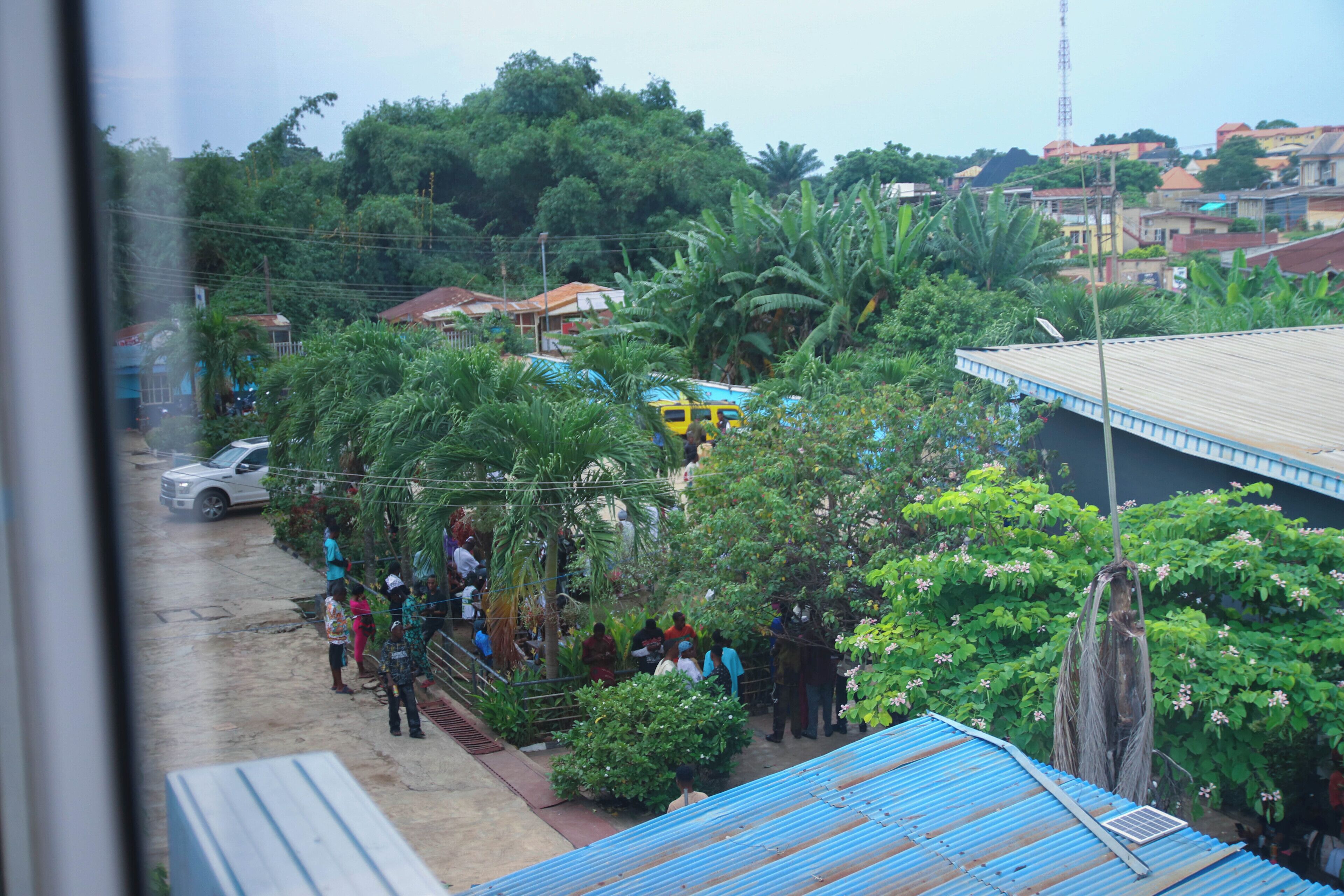 المنشأة من الخارج