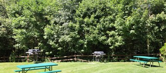 Affordable Loft Unit at Inns of Waterville Valley with easy walk to Town Square (403)