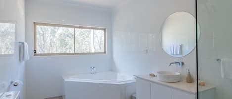 Badewanne, Whirlpool, Haartrockner