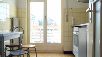 Comfort Apartment, 1 Bedroom, Non Smoking, Kitchen | Private kitchen | Fridge, microwave, oven, dishwasher