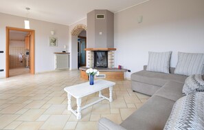TV, fireplace, table tennis