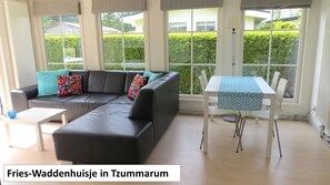TV - Vacation home 47: 5p, garden, Franeker, Harlingen, Leeuwarden, Wadden Sea (Tzummarum)