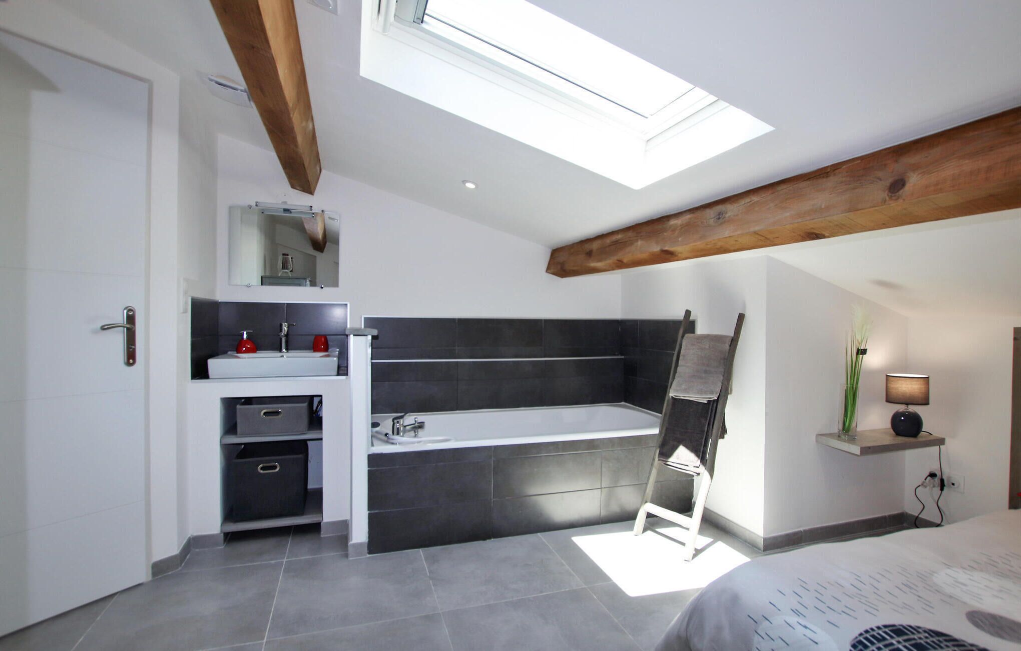 3 chambres, lit parapluie, Wi-Fi gratuit, draps fournis