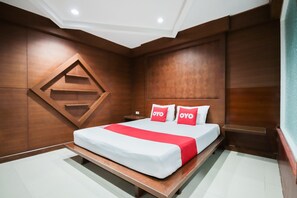 Habitación Premier doble | Escritorio, wifi gratis, ropa de cama