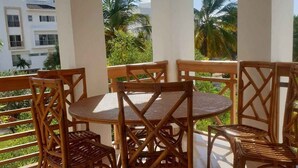 Standard Condo | Living area | Flat-screen TV, table tennis - Tanama Hotel (Punta Cana)