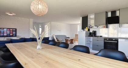 Awesome home in Harboøre with kitchen