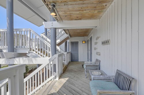 Lagoon Villa 9 - Superb Villa! Pool! Beach Access!