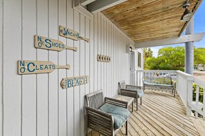 Property grounds - Lagoon Villa 9 - Superb Villa! Pool! Beach Access! (Isle of Palms)
