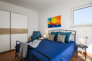 4 bedrooms, in-room safe, desk, iron/ironing board - Villa Sole ⭐⭐⭐⭐⭐ – A Family-Friendly Villa with Stunning Sea Views (Rakalj)