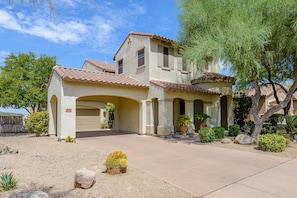House, 5 Bedrooms | Exterior