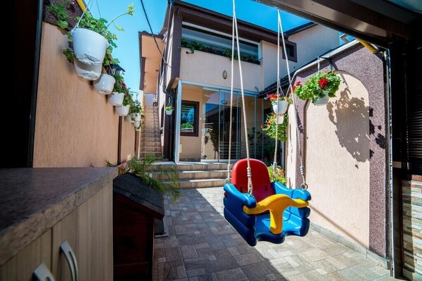 Front of property - Vila Anastasia (Mangalia)