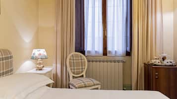 Deluxe Double Room (21) | Minibar, in-room safe, free WiFi, bed sheets