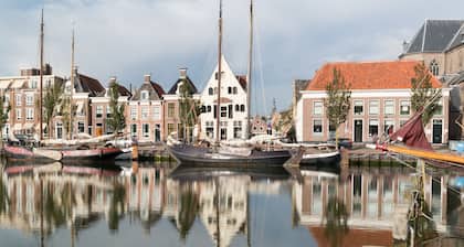 Vacation home with garden: 4p, Franeker, Harlingen, Leeuwarden, Wadden Sea