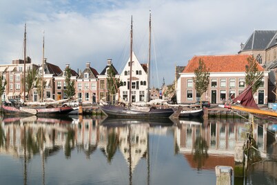 Vacation home with garden: 4p, Franeker, Harlingen, Leeuwarden, Wadden Sea