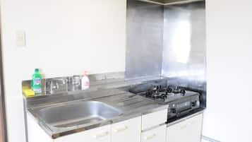 雪櫃、微波爐、爐具、廚房用具/餐具/器皿