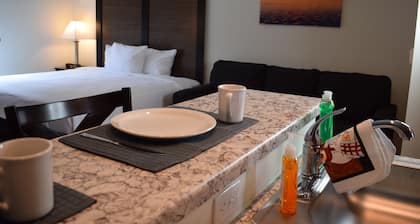 Menominee River Extended Stay Hotel