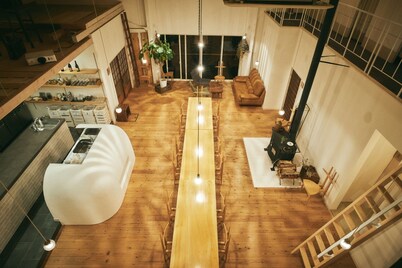 Onebuilding rental woodfired grill with food A / Mitoyo Kagawa