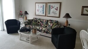 TV, DVD player - Beautiful 2 BR/ 2BA Barefoot Resort and Golf Condo (North Myrtle Beach)
