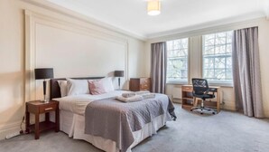 Unclassified image, 5 of 20, button - Spacious 2 Bed Apartment next to Regents Park (London)
