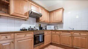 Unclassified image, 2 of 20, button - Spacious 2 Bed Apartment next to Regents Park (London)