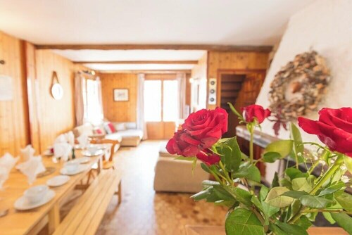 Maison Mignon, central townhouse ideal for families and groups