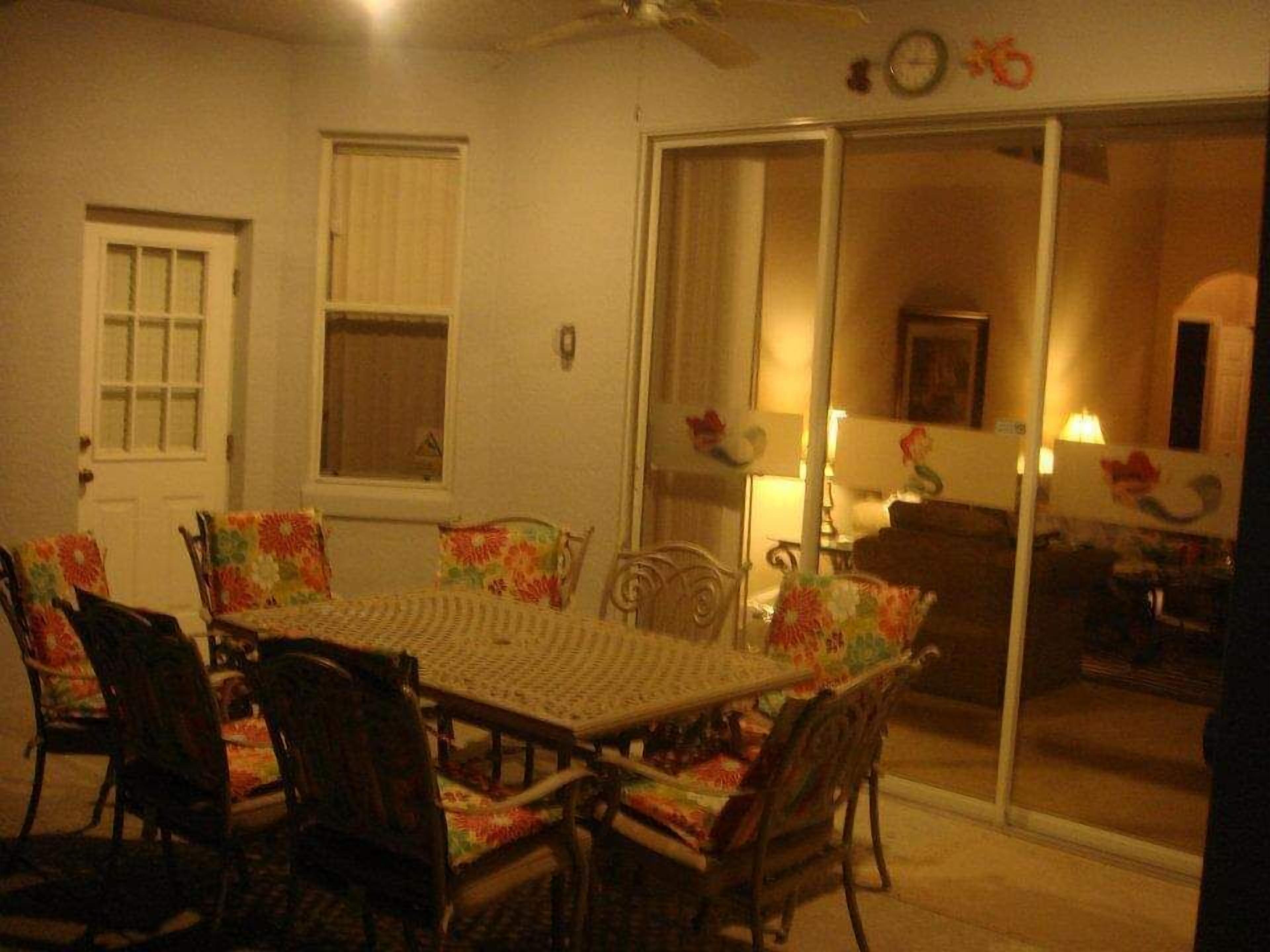 Villa | Restaurantes