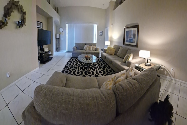 Villa | Living area