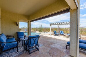 Terrace/patio - Heated Pool*/Spa, Mountain/Sunset Views, Amenities Galore.... (Phoenix)