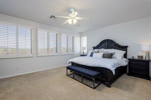 5 bedrooms, iron/ironing board, free WiFi, bed sheets - Heated Pool*/Spa, Mountain/Sunset Views, Amenities Galore.... (Phoenix)
