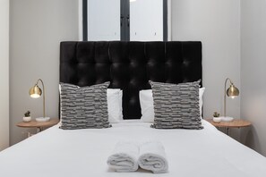 3 chambres, bureau, fer et planche à repasser, accès Internet