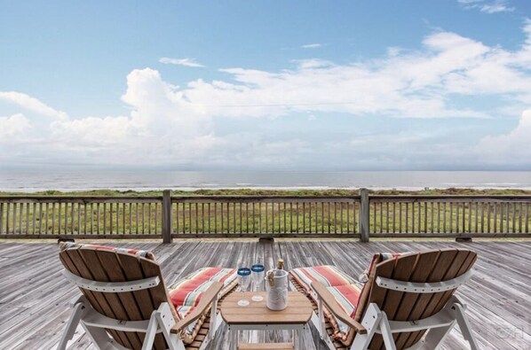 Terrace/patio - Peace of Paradise front row Snow Bird discounts reduced pricing 20% off (Bolivar Peninsula)
