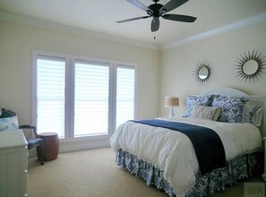 4 dormitorios, tabla de planchar con plancha, wifi y ropa de cama
