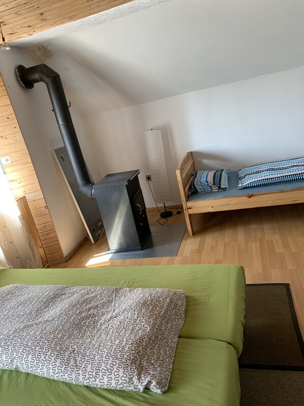 3 bedrooms, WiFi, bed sheets