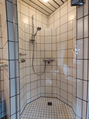 Apartment | Bathroom