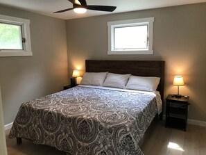 4 bedrooms, iron/ironing board, free WiFi, bed sheets