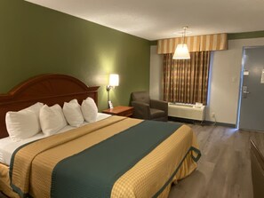 Single King Bed, Smoking | Free WiFi, bed sheets