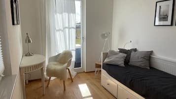 3 makuuhuonetta, silitysrauta/-lauta, ilmainen Wi-Fi, vuodevaatteet