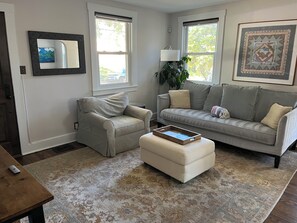 Smart TV, books, stereo, printers