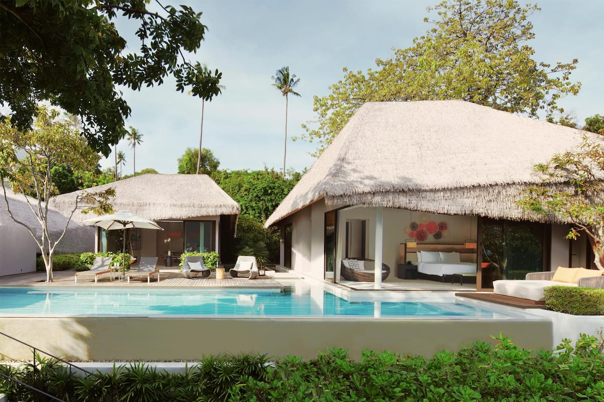 Presidential Villa, 1 Bedroom | Peralatan tempat tidur premium, bar mini, peti besi dalam bilik 